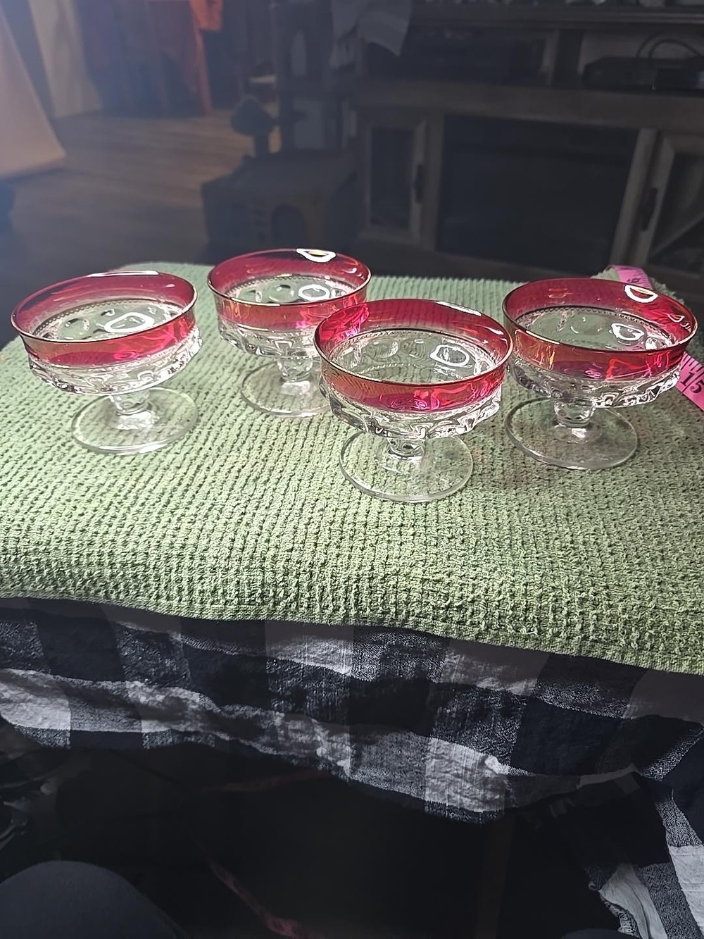 Vintage-Style Ruby Rim Glass Dessert Cups - Set of 4